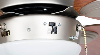 Ventilador de techo con luz INSPIRE Maurice 106 cm Marrón AC Ventilador de techo con luz INSPIRE Maurice 106 cm Marrón AC