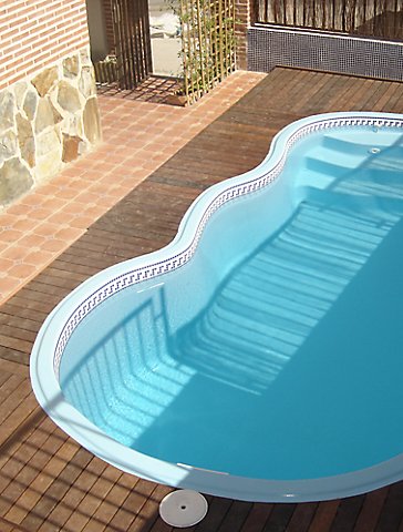 como elegir una piscina de poliester