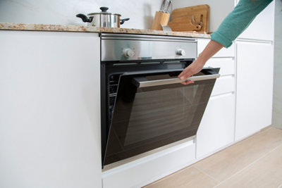 Horno BOSCH HBA510BR0 multifunción A 71 litros 3.4kW Manual · LEROY MERLIN