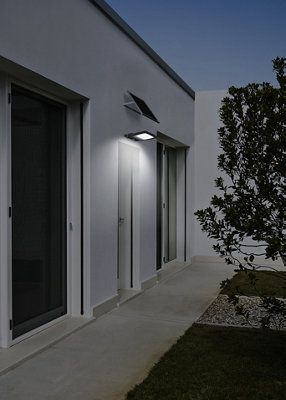 Escaleras 300 Lúmenes Foco Solar Exterior Luz de solar LED con 28 LED Funciona de 8-10 Horas,Lámparas Solares con Sensor de Movimiento & Gran Angular de Iluminación de 280º para Caminos Entradas 