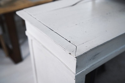 El mueble restaurado para el salón de Laura