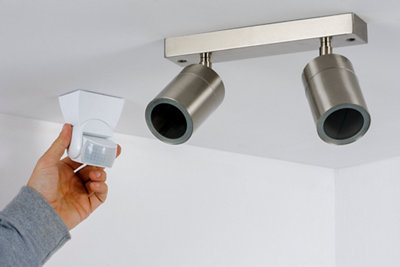 Sí a los sensores de movimiento · LEROY MERLIN