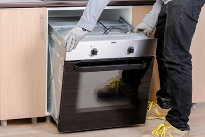 Cómo instalar un horno y una placa de cocina · LEROY MERLIN