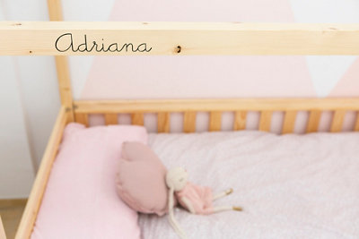 La cama en forma de casa de José