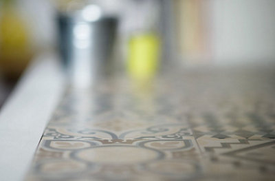 La mesa de palets y cerámica de Lucía