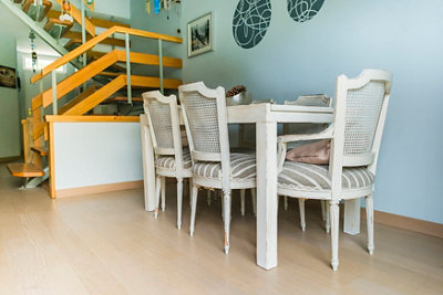 La mesa de salón restaurada de Paloma