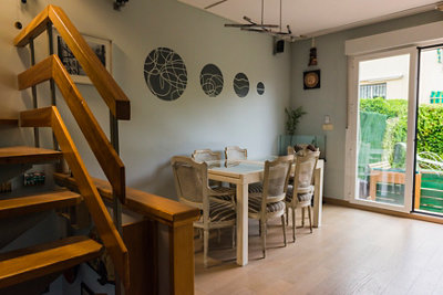 La mesa de salón restaurada de Paloma