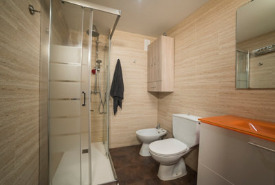 La renovación low cost del baño de Sabina