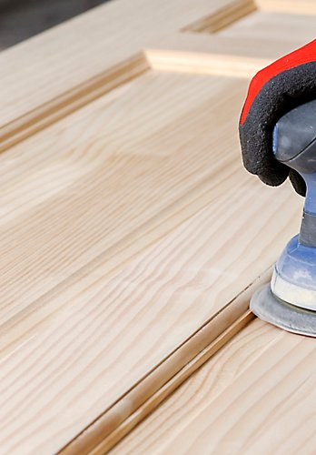 Pintar superficies de madera · LEROY MERLIN