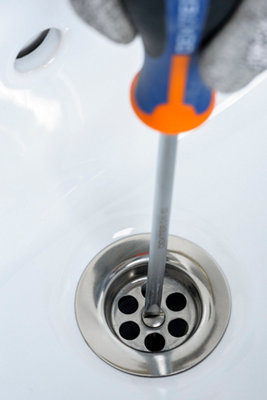 Sustituir un lavabo por un mueble de baño · LEROY MERLIN