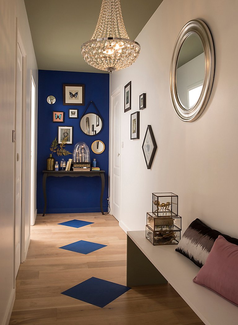 Cuáles son los colores perfectos para pintar habitaciones pequeñas